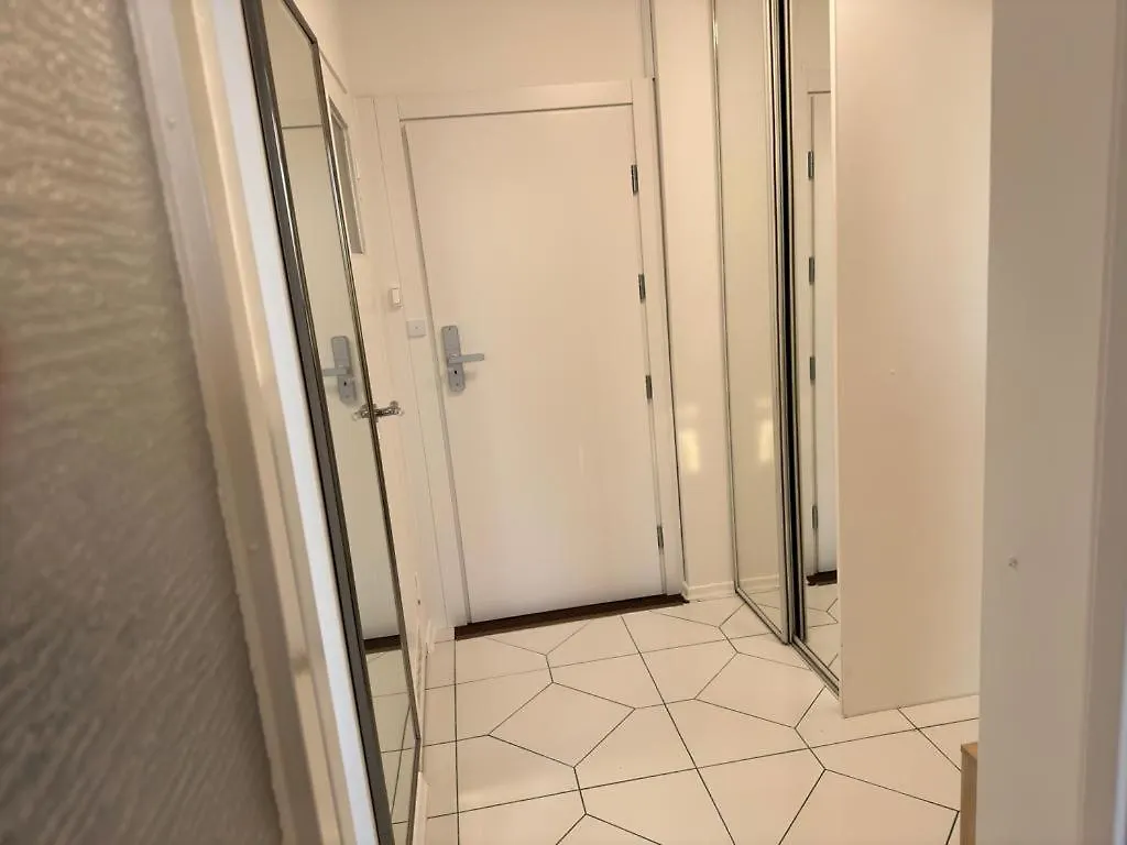 Appartamento Apartament Bazylianska - 100M Do Metra 
